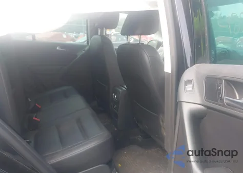 2017 Volkswagen Tiguan 2.0T Wolfsburg Edition z USA, uszkodzony, nr VIN WVGSV7AX5HK031433